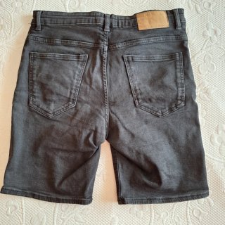 Pantalón corto vaquero Pull&Bear negro