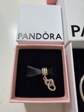 Pulsera Pandora con Charm