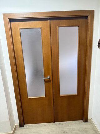 8 Puertas en zafra precio negociable