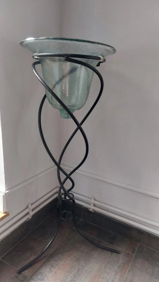 Pedestal decorativo hierro y cristal