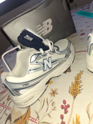 New Balance 740 Talla 42 Plata/Blanco
