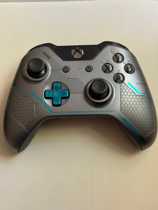 Xbox One X 1TB