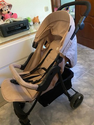 Silla de paseo ligera y plegable