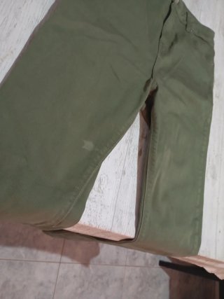 Pantalón tejano verde