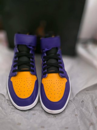 Air Jordan 1 High/Mid Lakers