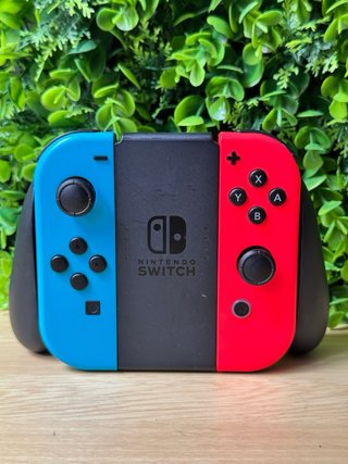 COMO NUEVA!! Nintendo Switch + Accesorios + Juego