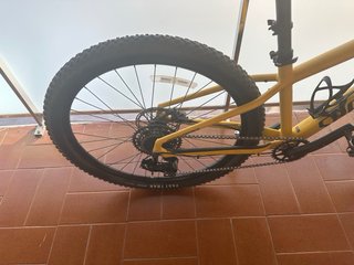 Bicicleta Specialized Rockhopper expert Gialla
