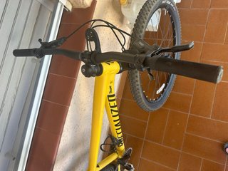 Bicicleta Specialized Rockhopper expert Gialla