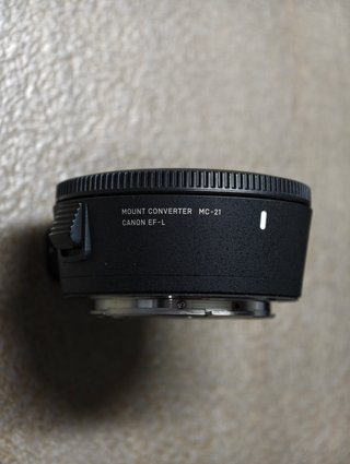 Cámara Canon EOS R7 + Objetivo y Accesorios