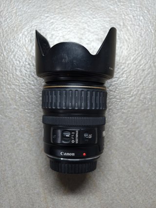 Cámara Canon EOS R7 + Objetivo y Accesorios