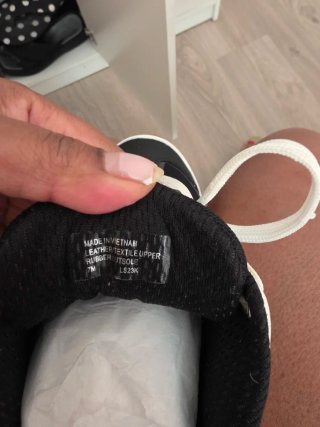 Zapatillas  negras y blancas talla 37M