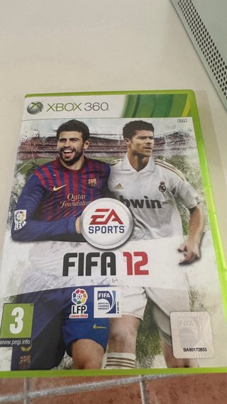 Xbox 360 + FIFA 12 + Mando