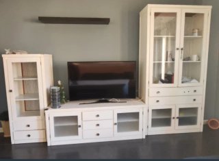 Conjunto muebles estanteriasmesas y sillas comed
