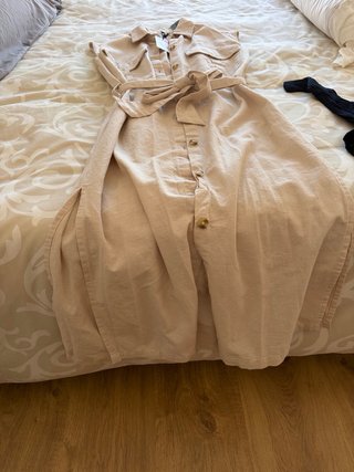 Vestido beige midi abotonado nuevo XS