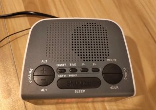 Radio despertador Elbe CR-932