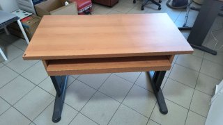 Mesa de escritorio madera y metal