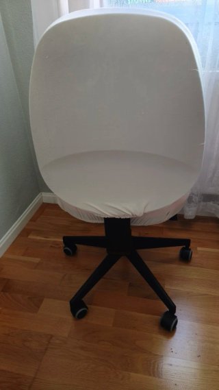Silla de oficina o estudio giratoria beige