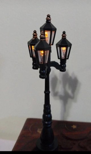 Farola negra miniatura