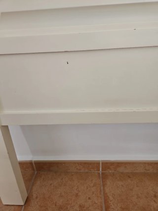 Cabecero de cama blanco de madera