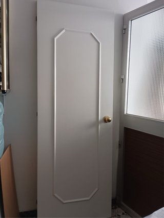5 puertas de interior blanca con moldura
