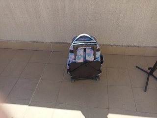 Mochila con ruedas y estrellas de la marca toto