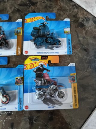 Lote 6 Motos Hot Wheels: Honda, Vespa, Ducati