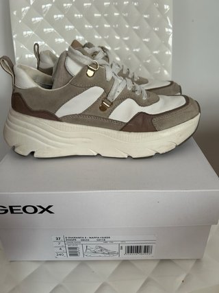 Deportivas Geox Beige y Blancas