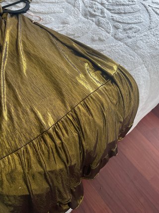 Vestido largo dorado brillante