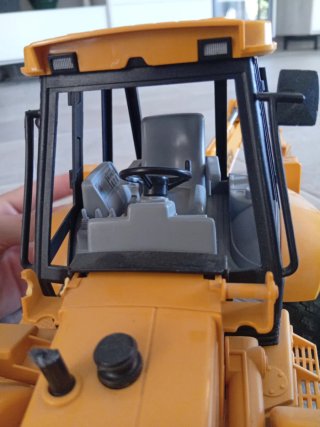 Tractor de juguete JCB
