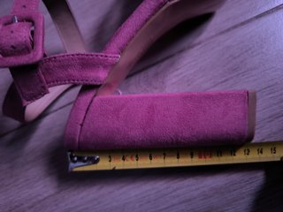 Zapatos de tacón rosa