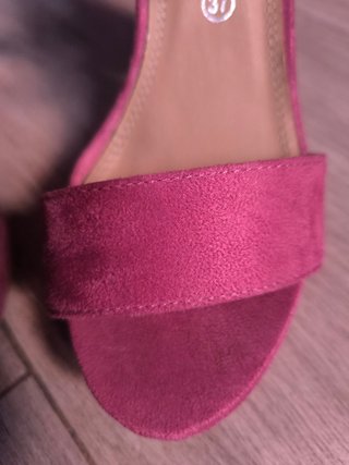 Zapatos de tacón rosa
