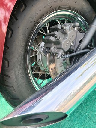Kawasaki Vulcan 900 Clásica - Moto Cruiser