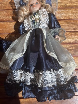 Muñeca Porcelana Vintage Azul