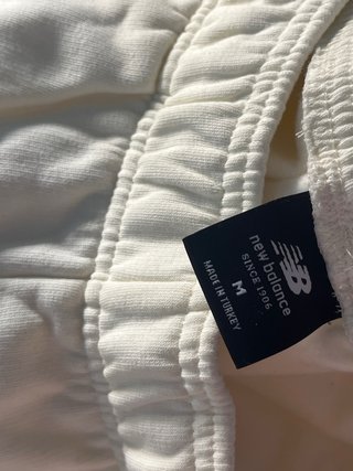 Conjunto chándal New Balance beige