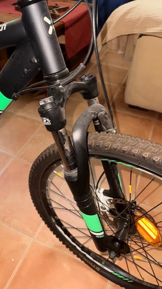B'TWIN Rockrider 700 MTB - Como nueva
