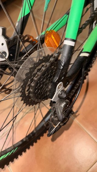 B'TWIN Rockrider 700 MTB - Como nueva
