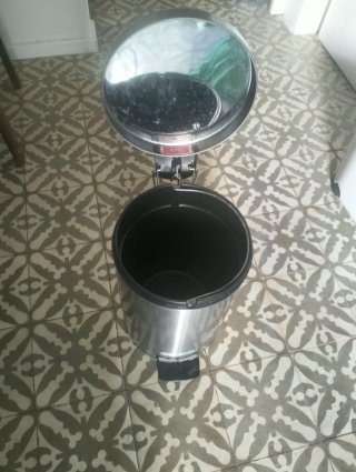 Cubo basura de acero inoxidable pedal