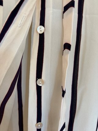 Camisa de seda Genfins rayas beige y negro