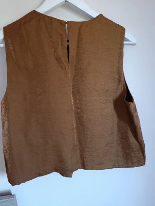 Top Zara satinado marrón/dorado