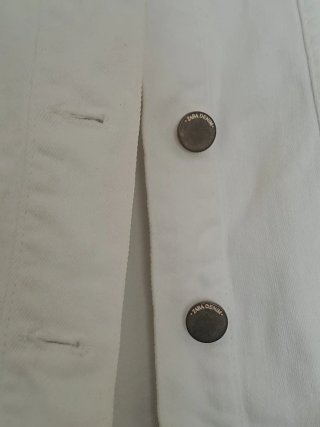 Chaqueta vaquera blanca Zara deshilachada