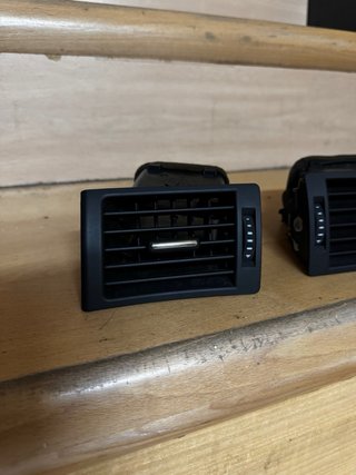 AIREADORES ILUMINADOS AUDI A4 B7 – ORIGINALES