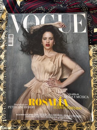 Revista VOGUE ROSALÍA