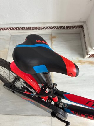 Bici Rockstar Niños Montaña Roja y Negra MBM 20”
