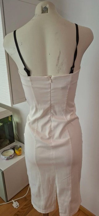 Vestito Rinascimento bianco e nero con fiocco