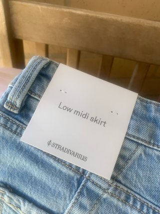 Falda vaquera midi Stradivarius Talla 34