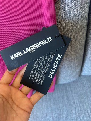 Camiseta Karl Lagerfeld Rosa Flores Talla S