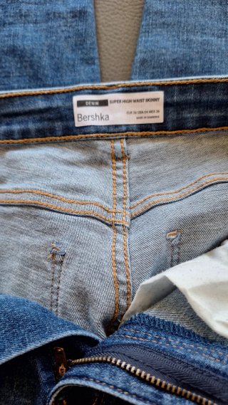 Vaqueros Bershka Talla 36 Mujer