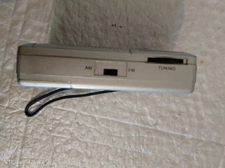 Radio Sanyo RP-64 AM/FM Plata.