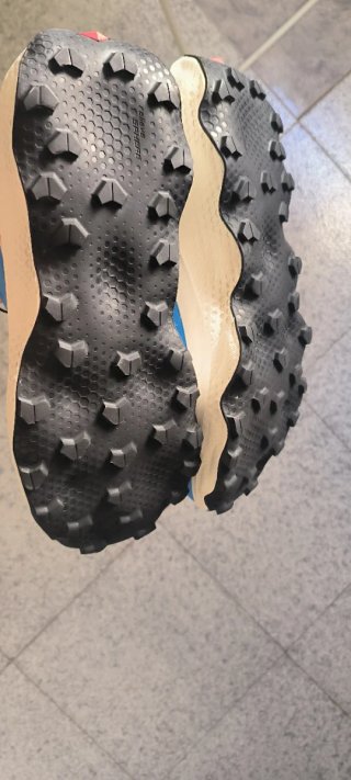 Zapatilla Salomon Azul y Naranja