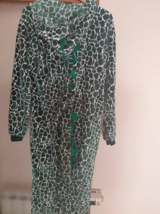 Pijama animal verde y blanco talla única
